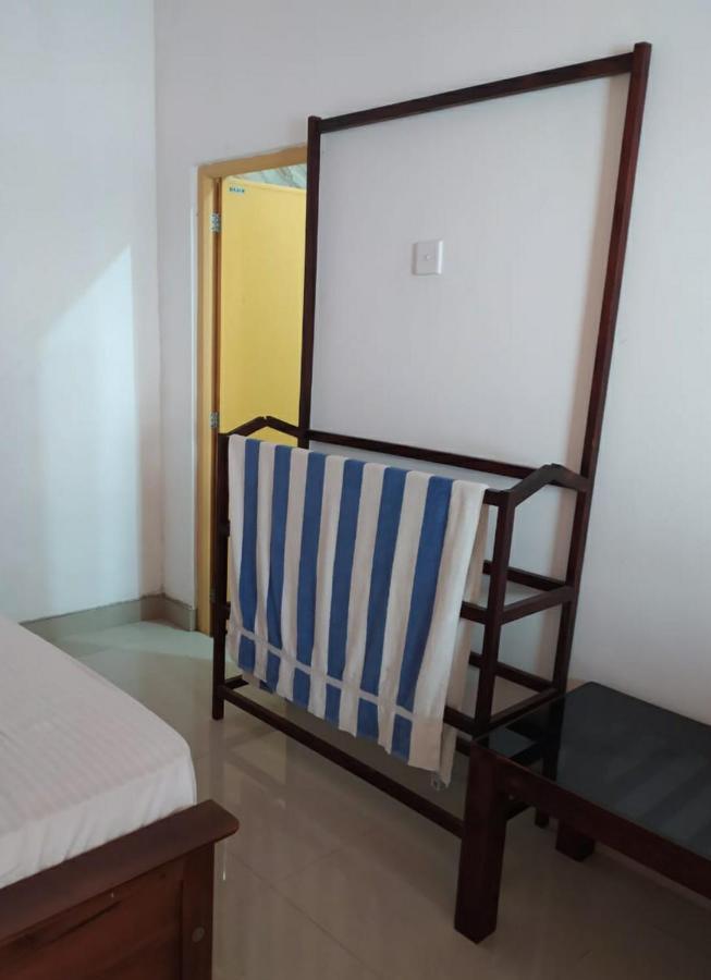 River Side Holiday Inn เวลิกามา ภายนอก รูปภาพ
